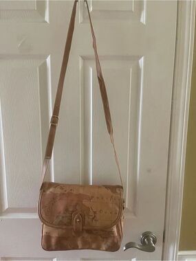 Vintage Gitano accessories Classic world Map-Print synthetic tan crossbody.